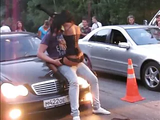 Kövér nő baszik a videa maszti kertben