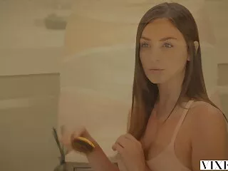 A nő ingyenmagyarpornok fekete seggbe lép